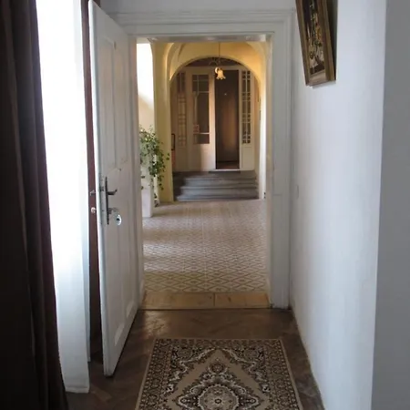 Ferdinand Apartment *